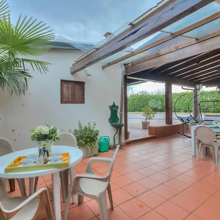 Oasi With Private Pool - Happy *